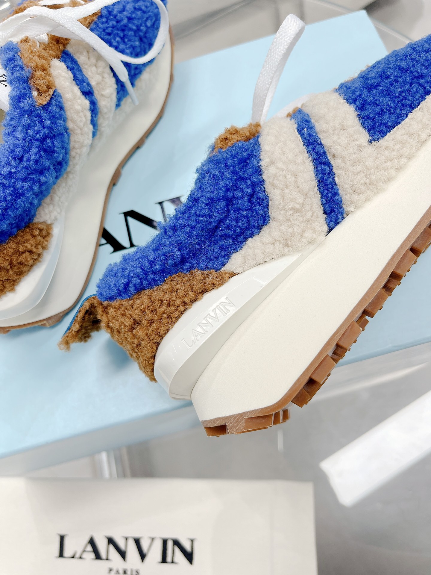 P625 Top Version: Lanvin x Gallery Department Hairy Leisure Shoes, Fusion of Style and Comfort - 图片 6