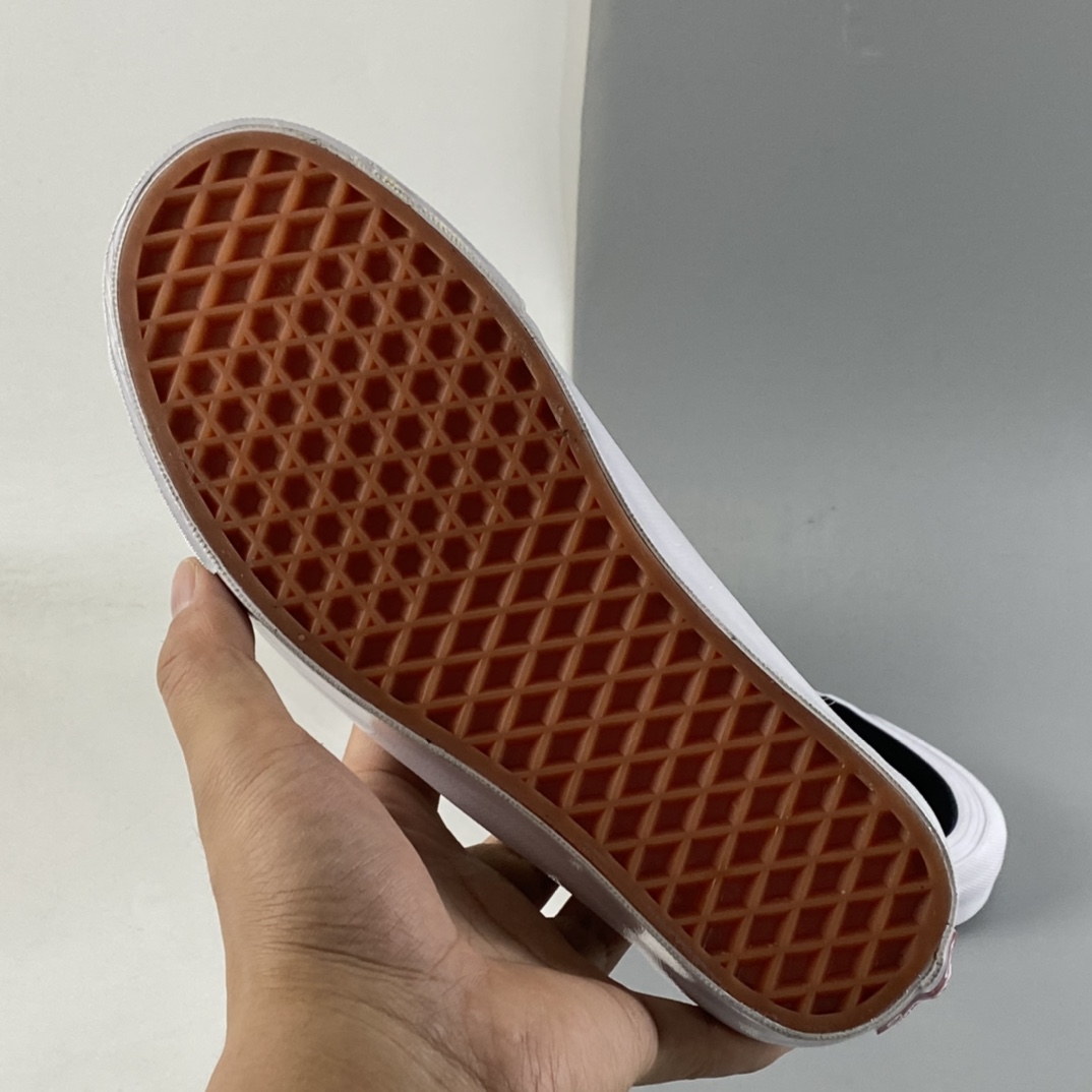 P140  Vans Old Skool 安娜海姆经典黑白棋盘格 VN0A4P3X639