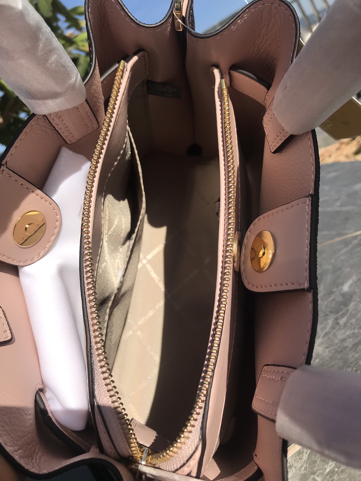 Michael Kors 独家新款，铂金耳朵包