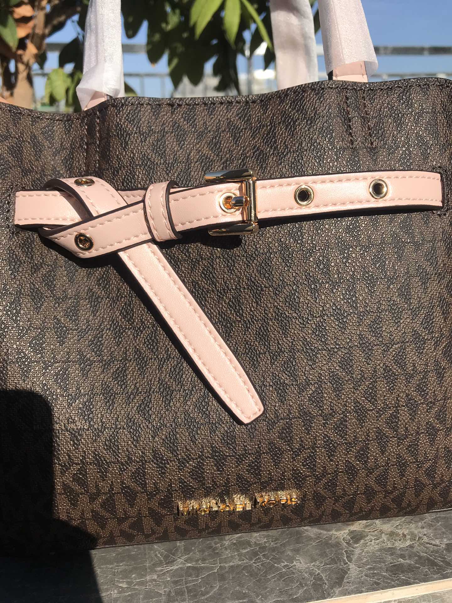 Michael Kors 独家新款，铂金耳朵包