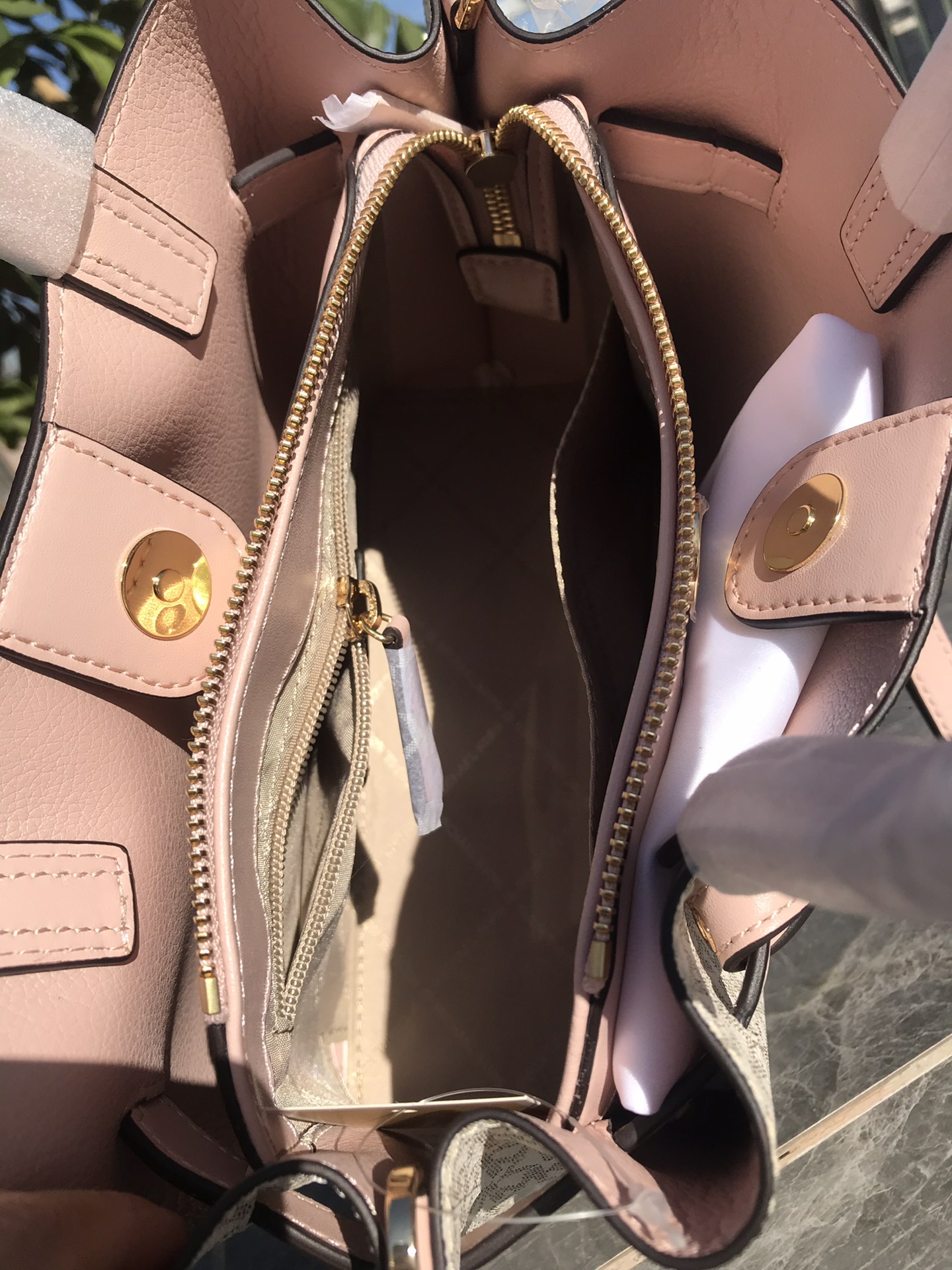 Michael Kors 独家新款，铂金耳朵包