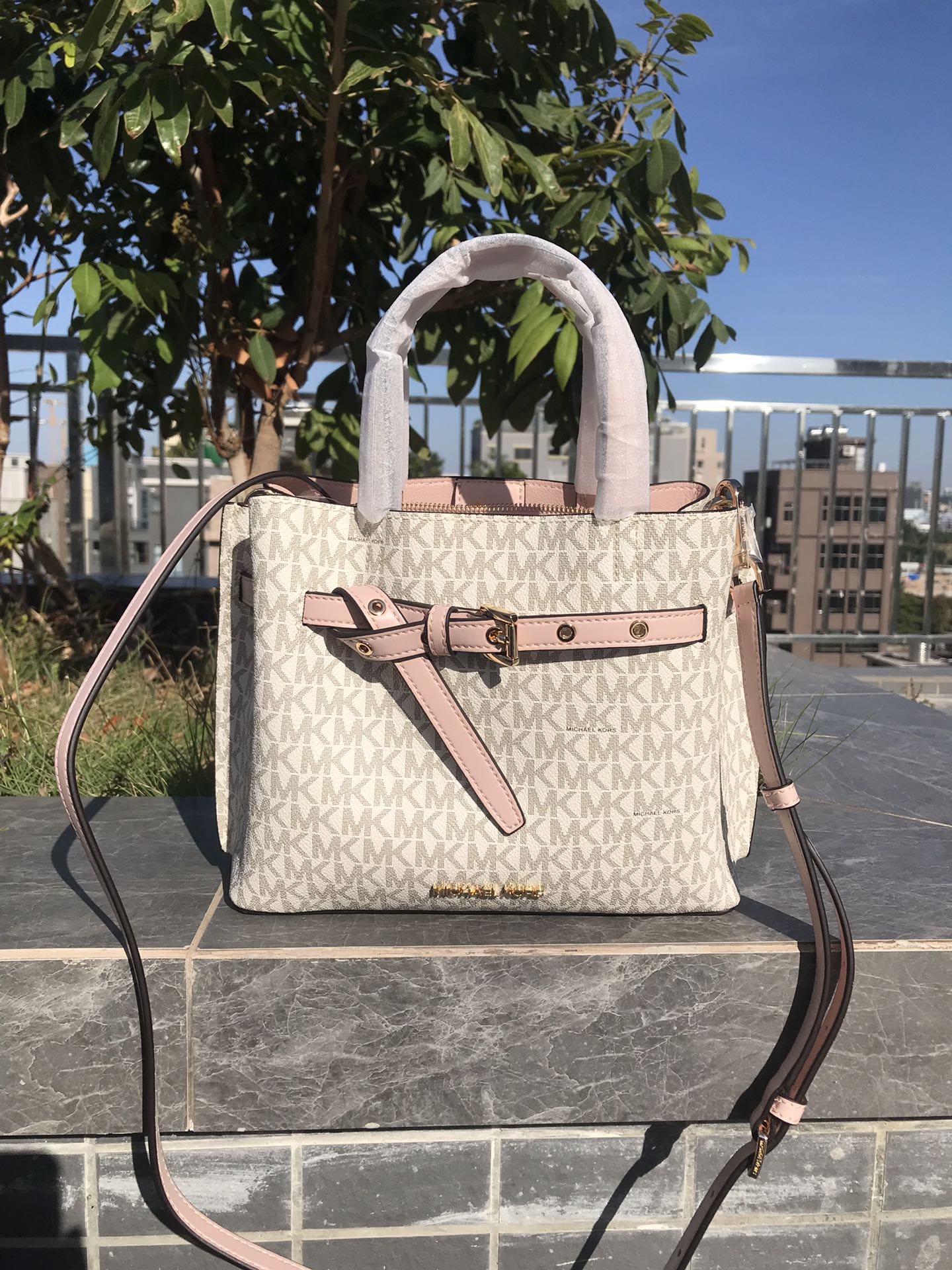 Michael Kors 独家新款，铂金耳朵包