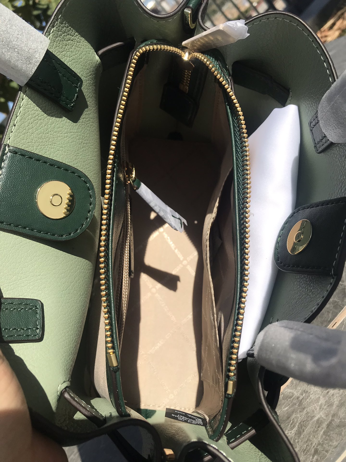 Michael Kors 独家新款，铂金耳朵包
