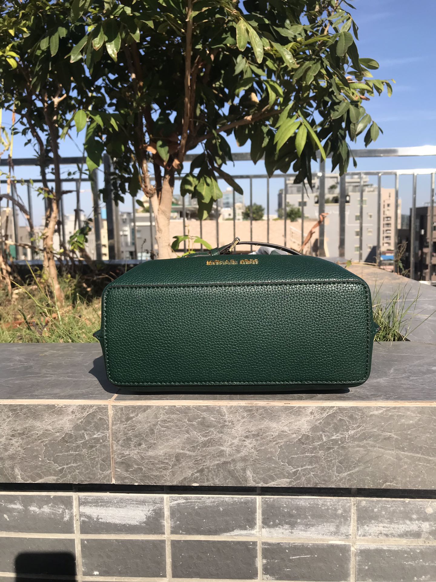 Michael Kors 独家新款，铂金耳朵包