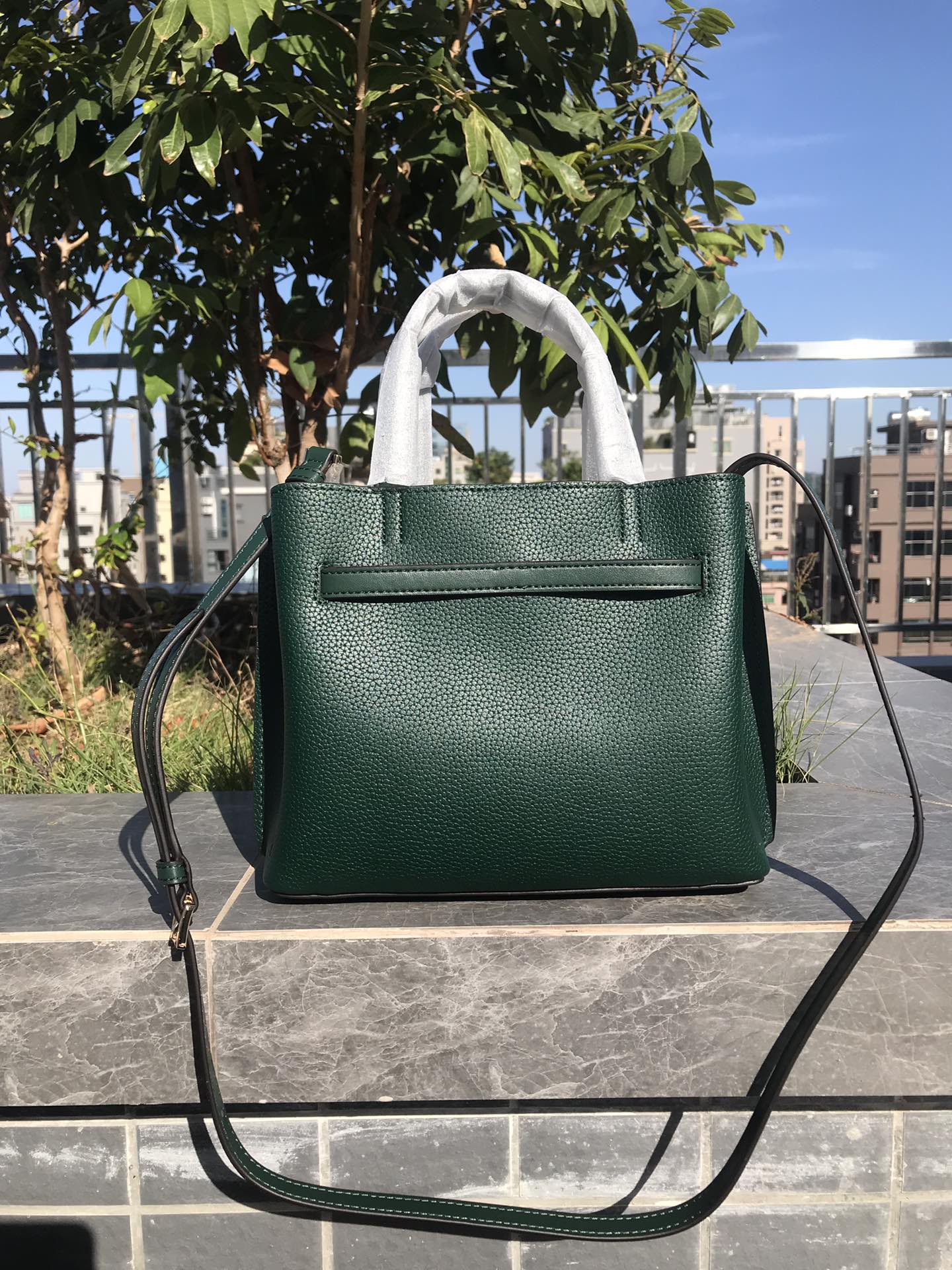 Michael Kors 独家新款，铂金耳朵包