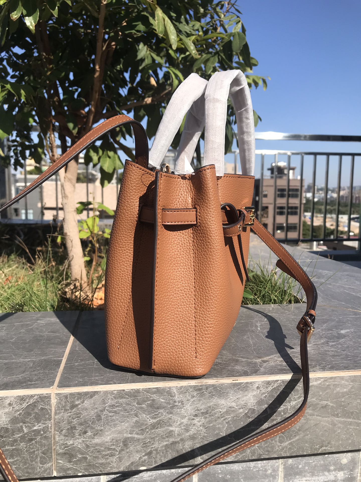 Michael Kors 独家新款，铂金耳朵包