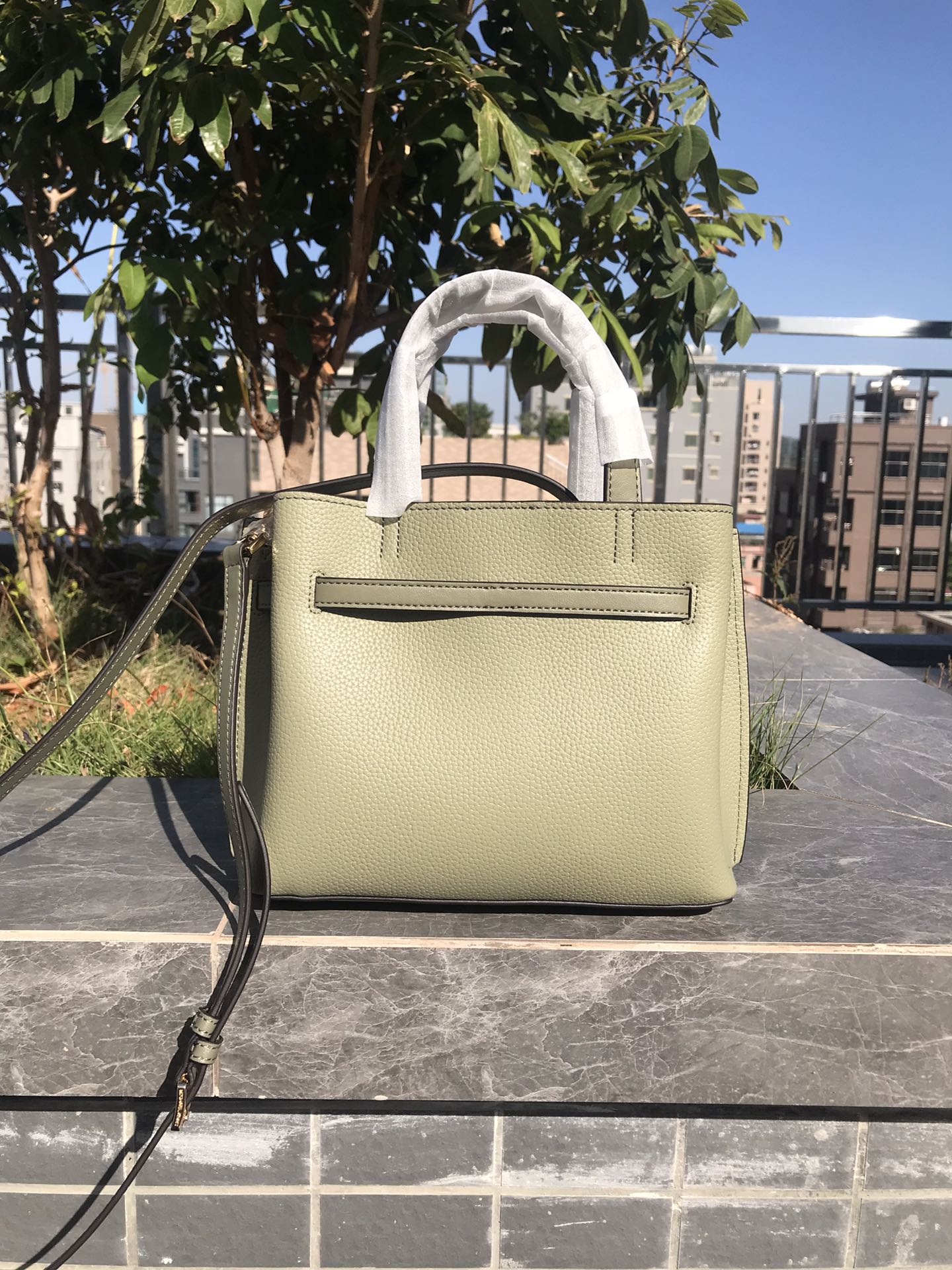Michael Kors 独家新款，铂金耳朵包