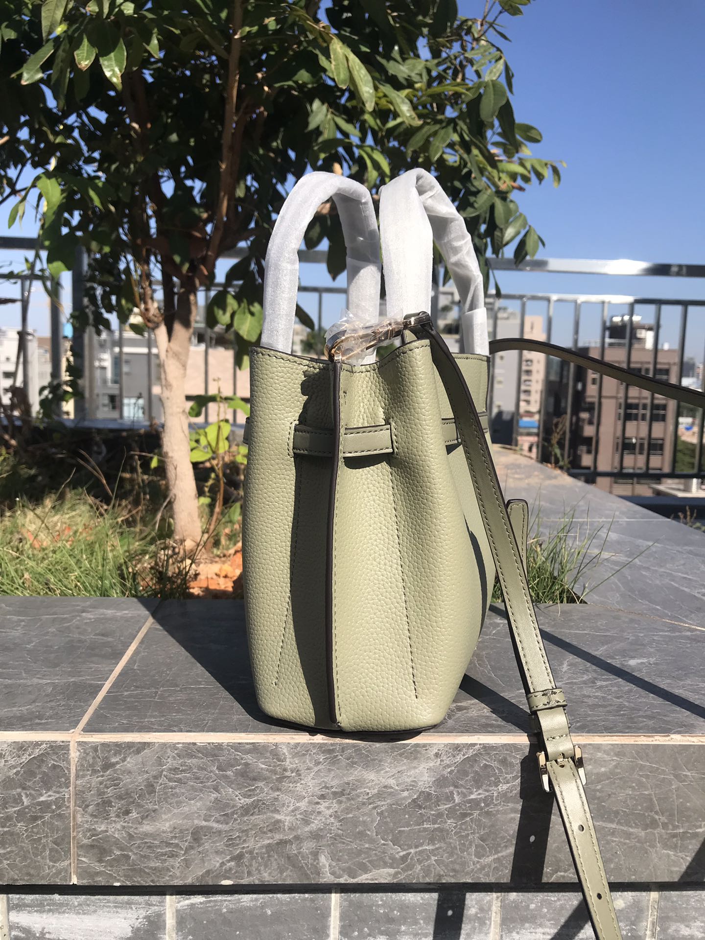 Michael Kors 独家新款，铂金耳朵包