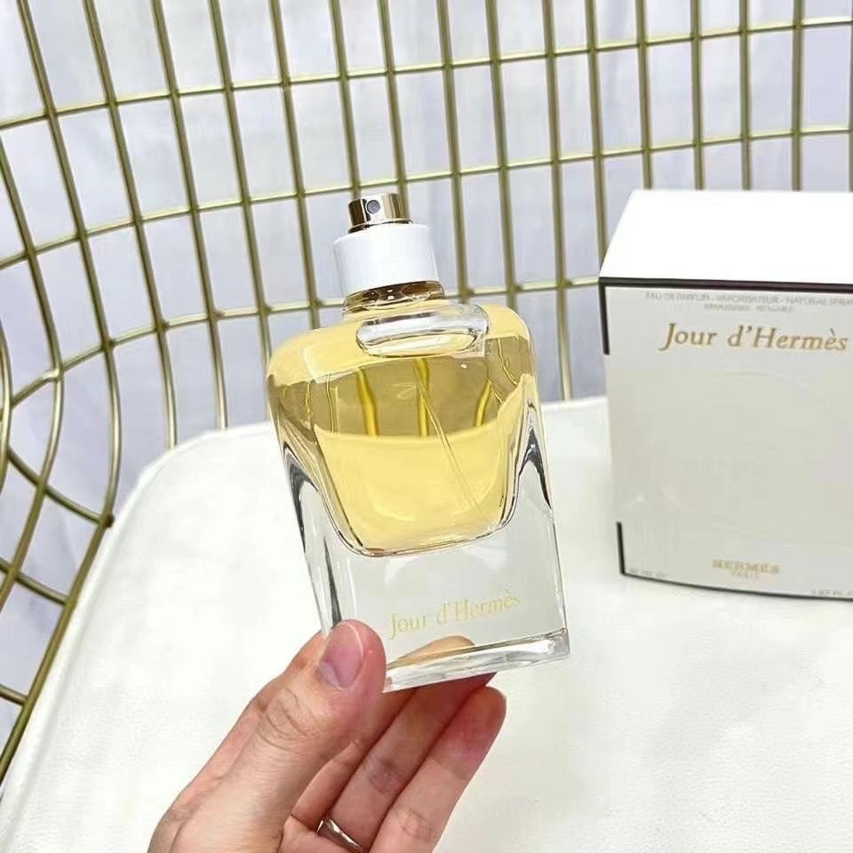 Hermès Jour d'Hermès Eau de Parfum 85ml - Floral & Feminine Fragrance 5 i1638357782 165 4