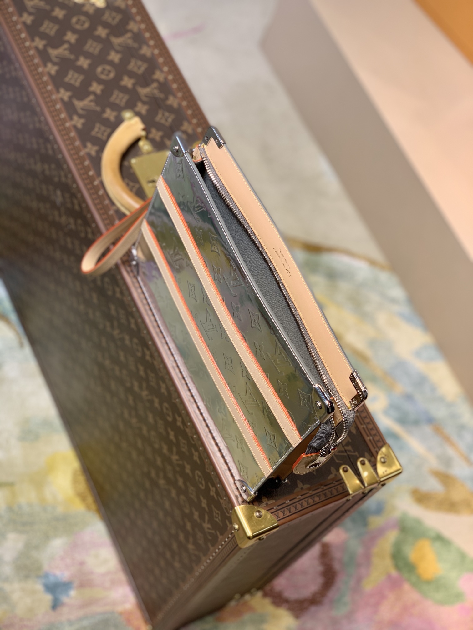 Louis Vuitton LV Trunk 手拿包 M80807银色