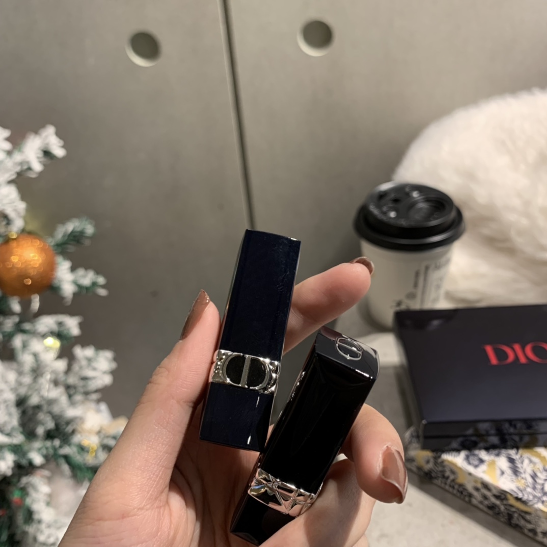 Dior Limited Edition Lipstick Gift Set: Velvet & Matte Shades, Perfect for Any Occasion 9 i1638365491 8169 0