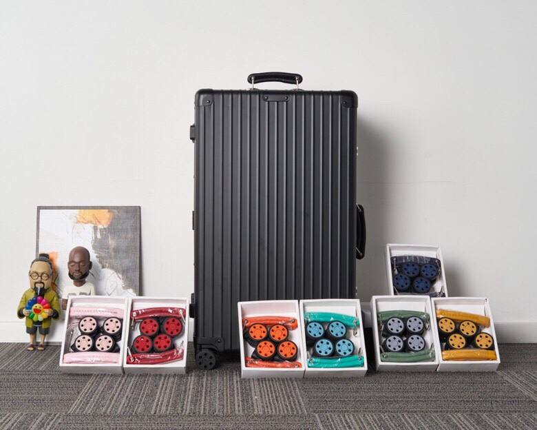 Rimowa Classic Sports: Oversized 100L Suitcase with Unique Features - 图片 4
