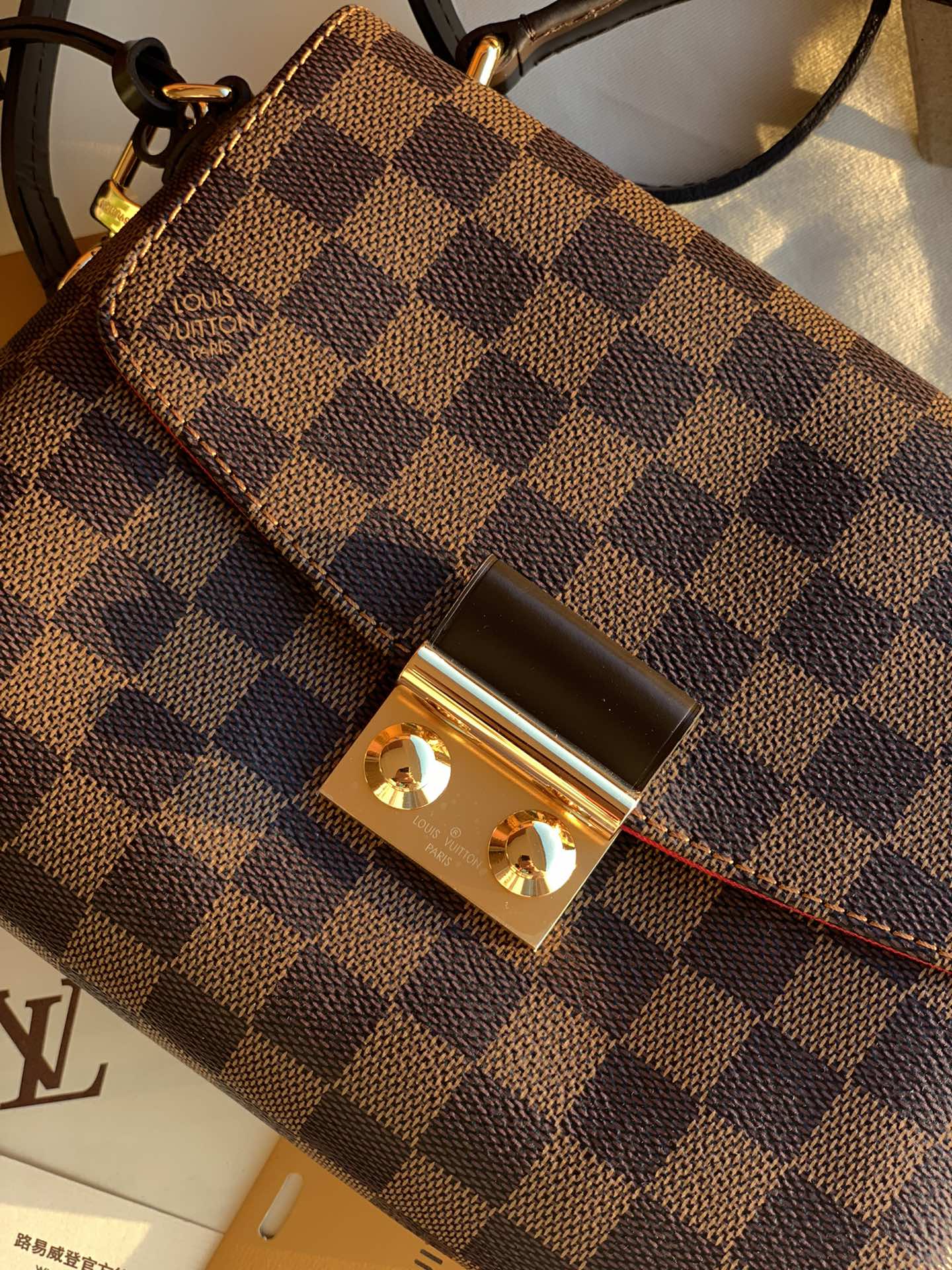 🌼 m53000尺寸25*17*9.5CM 之前就有好多人问这款L*V CROISETTE 棋盘格流苏邮