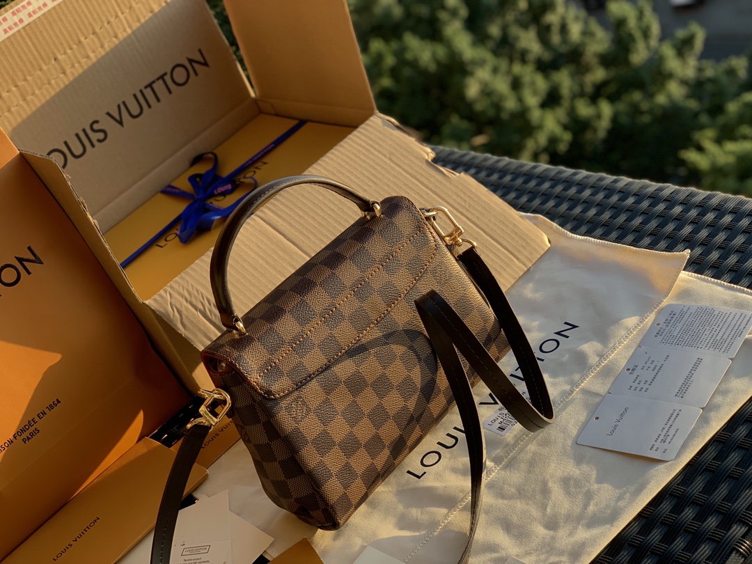 🌼 m53000尺寸25*17*9.5CM 之前就有好多人问这款L*V CROISETTE 棋盘格流苏邮