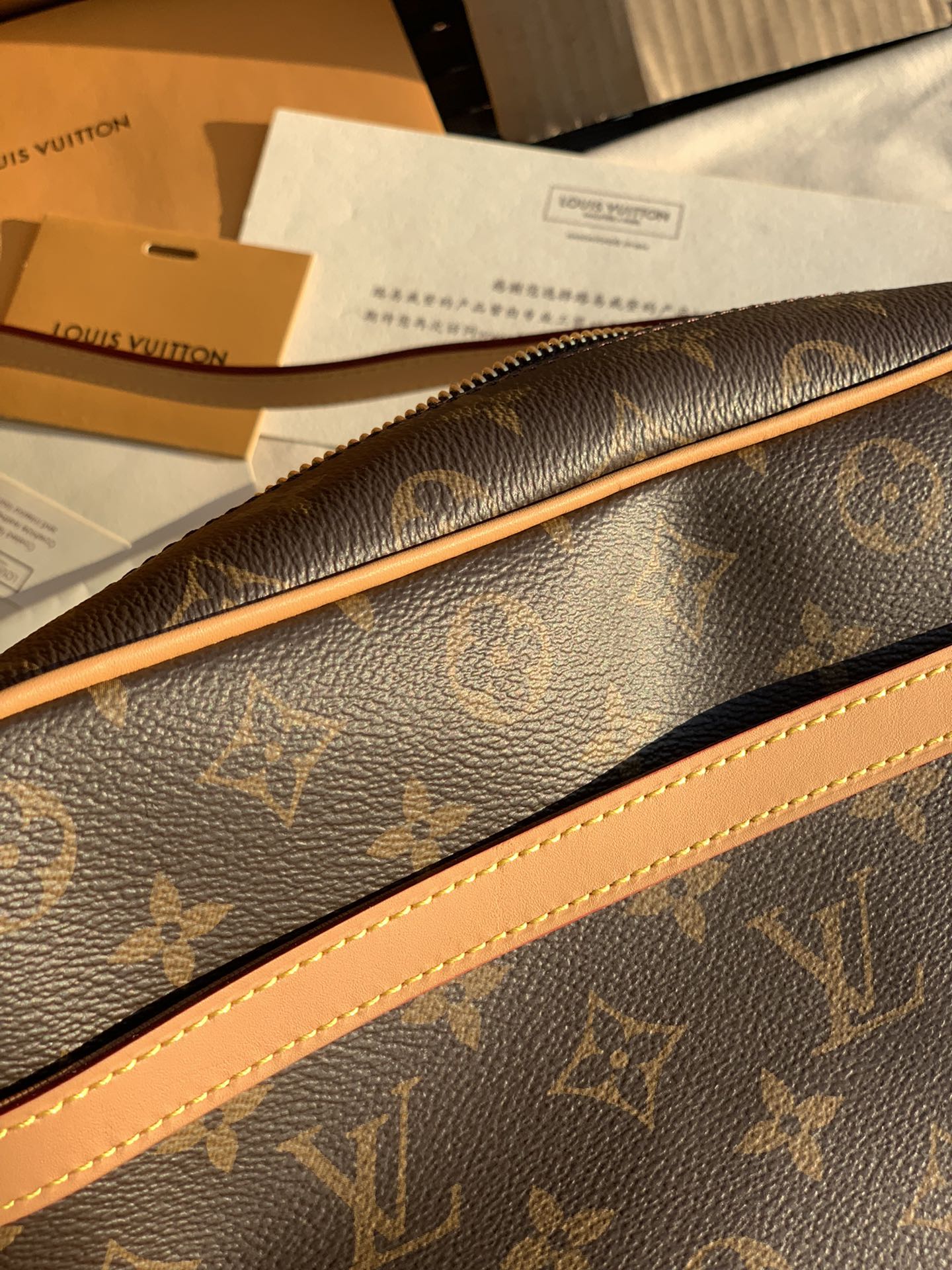 🌼 m51274尺寸是27×17×7cm 驴家最难买的经典包包没有之一！经典的老花、超大的容量，拎着它简