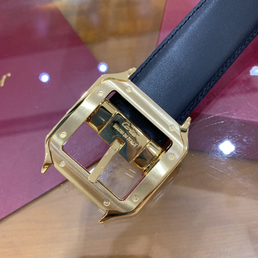 镀钯饰面针扣式皮带Cartier标志黑色与棕色牛皮双面皮带浮雕“Cartier”标志尺寸宽35毫米可调节