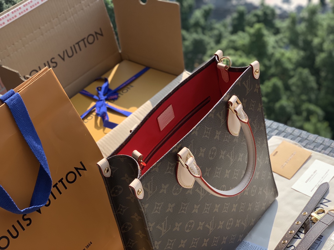 🌼 m45848尺寸30×32×10CM 大明星、皇室贵族都在泡中古包，你也不要落后！这款L*V的琴谱包