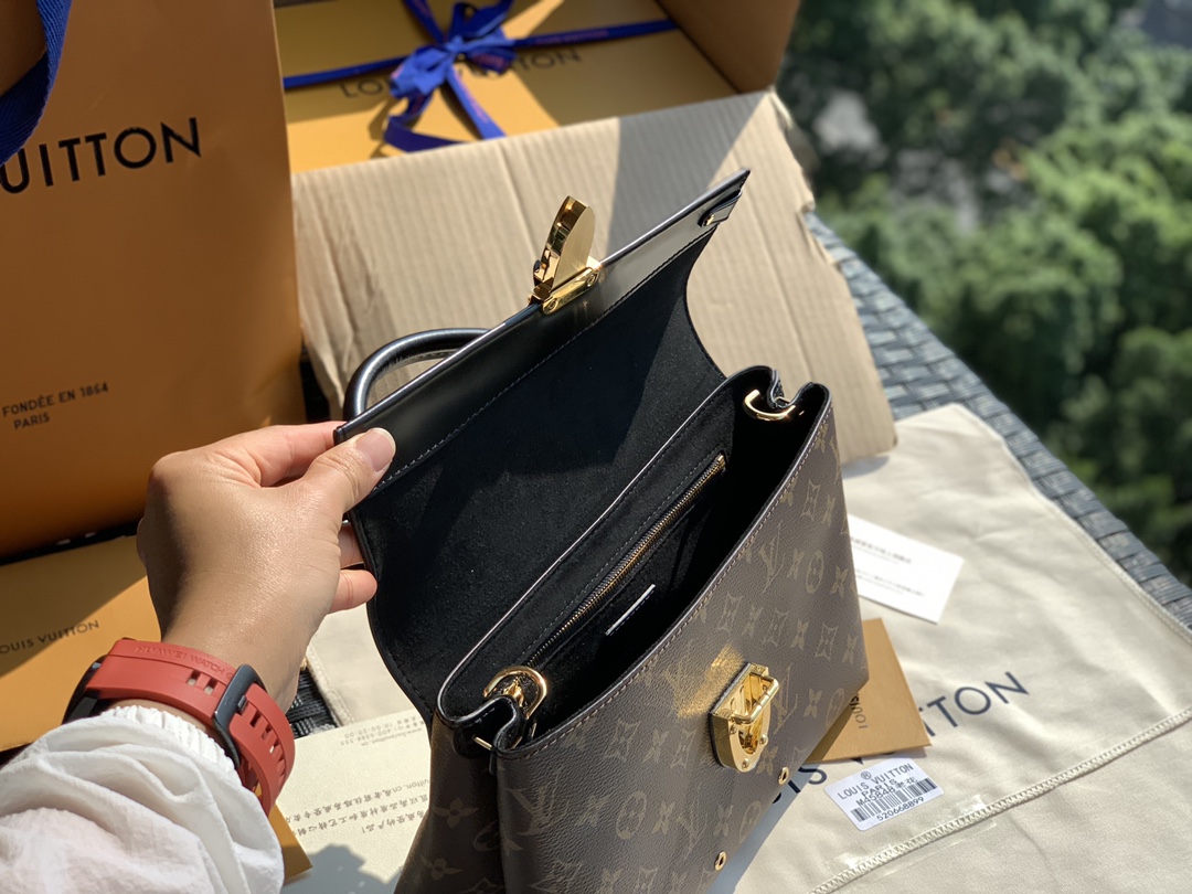 🌼 m43125尺寸25×19×10CML&V爆款onehandle邮差包！具体多百搭大家直接看图吧！这