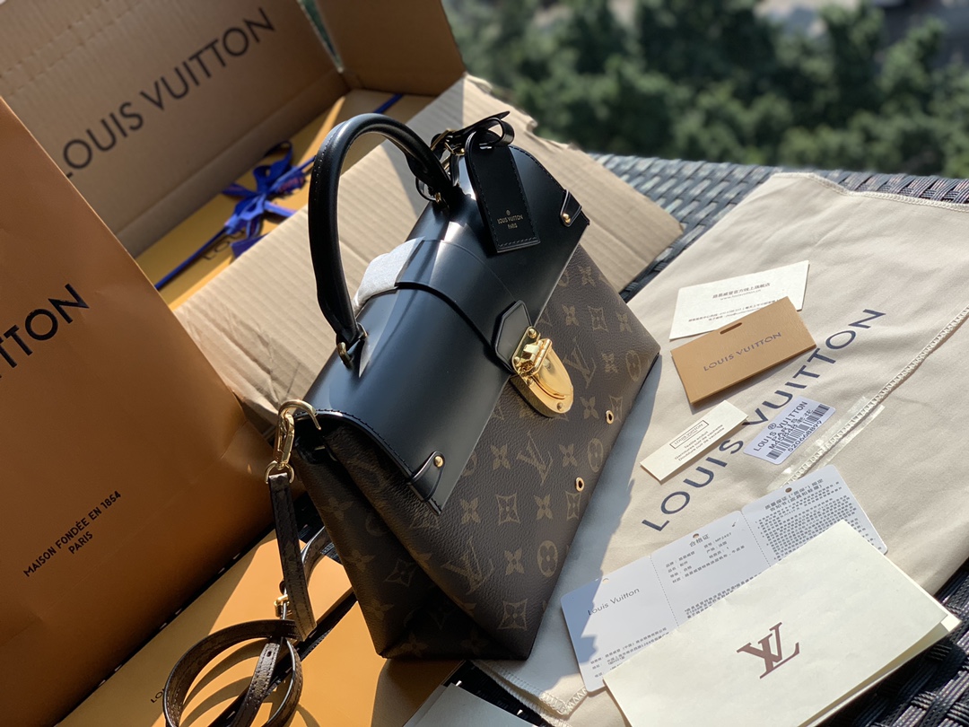 🌼 m43125尺寸25×19×10CML&V爆款onehandle邮差包！具体多百搭大家直接看图吧！这