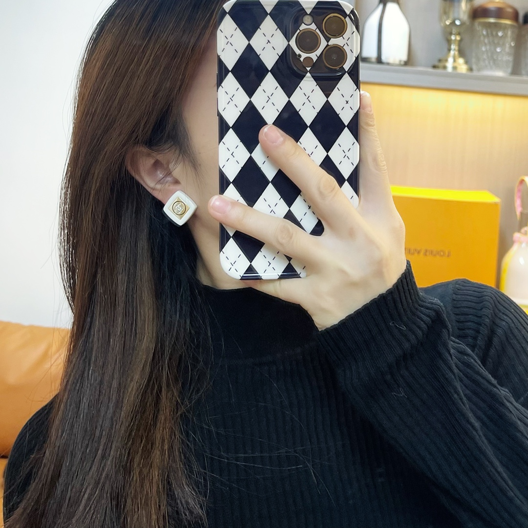 新款☑️CHANEL香奈儿双c方形耳钉耳环