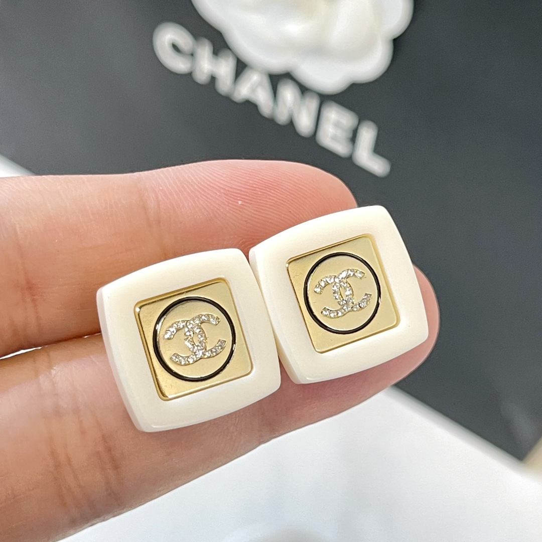 新款☑️CHANEL香奈儿双c方形耳钉耳环