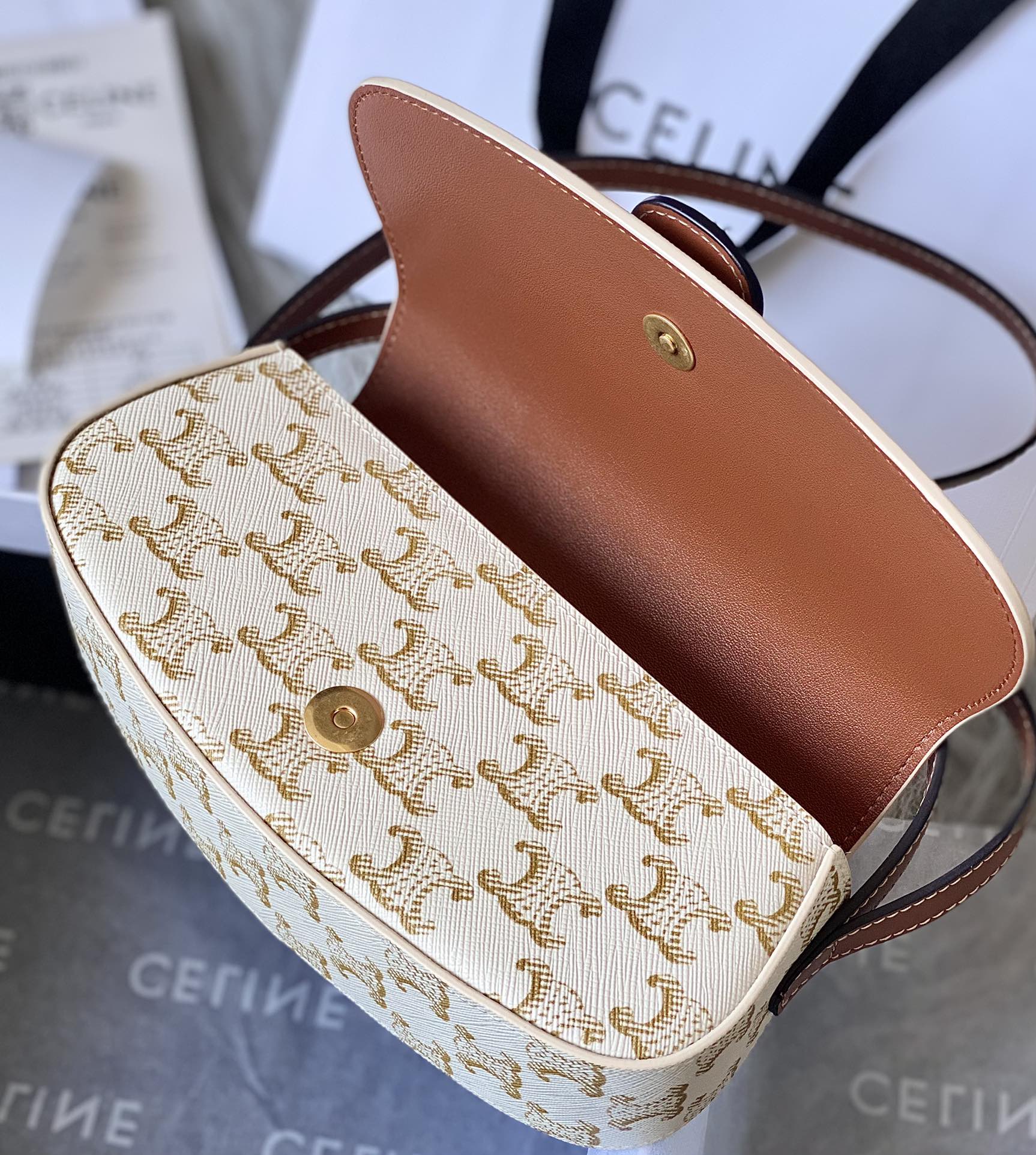 CELINE赛琳秋冬新款白花手袋101592