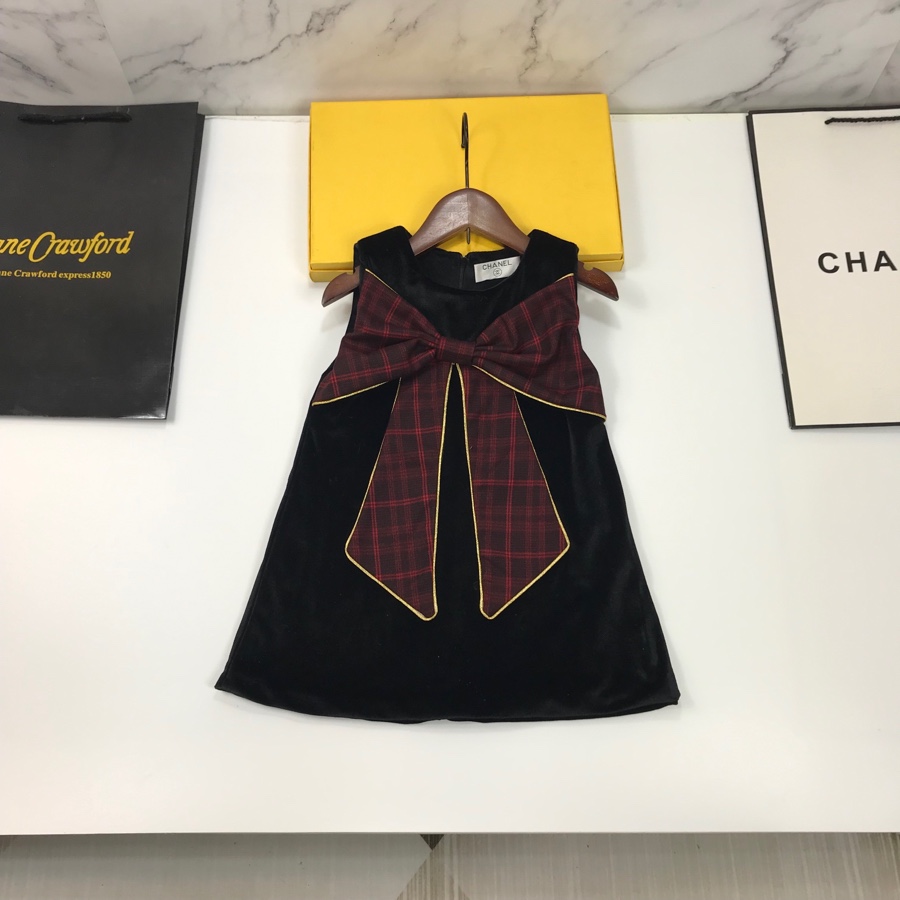 Chane*/Françoise* Elegant College Style Fashion with Velvet Vests and Butterfly Designs - 图片 6