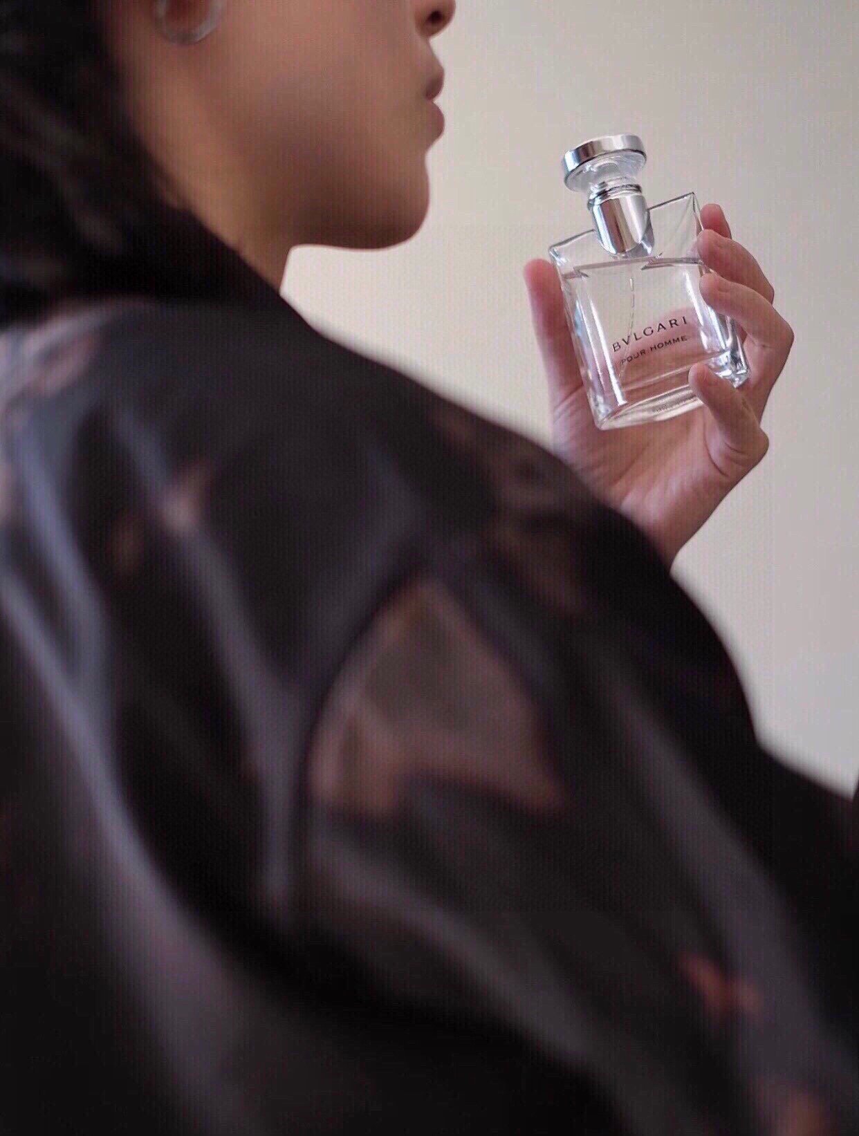 P F 120🔻专柜版🔺 
💬ED T/男朋友的味道/100M L
B vlgari Pour Homme 
宝格丽大吉岭茶 原版  清淡干净男友香

简介：
大吉岭茶。这款被称为男友香的香水，到底有什么魔力能够让女生们，一闻到就会联想到初恋男友呢?这款香水，不管是花香或者木香，其实都是比较清新的。因为在香料中，有了像醛、橘子、茶叶、胡椒等这些的中和，就显得很是清新。可以说，这款香在春夏季节里，不仅受男士欢迎，一些喜欢用男香的中性女性们，也都很喜欢。