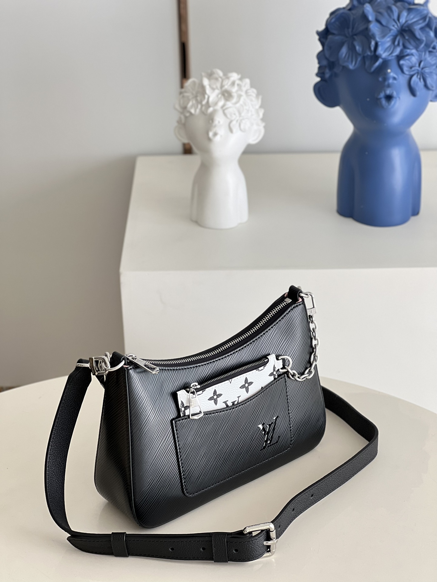 Louis Vuitton LV Marelle handbag M80689黑色