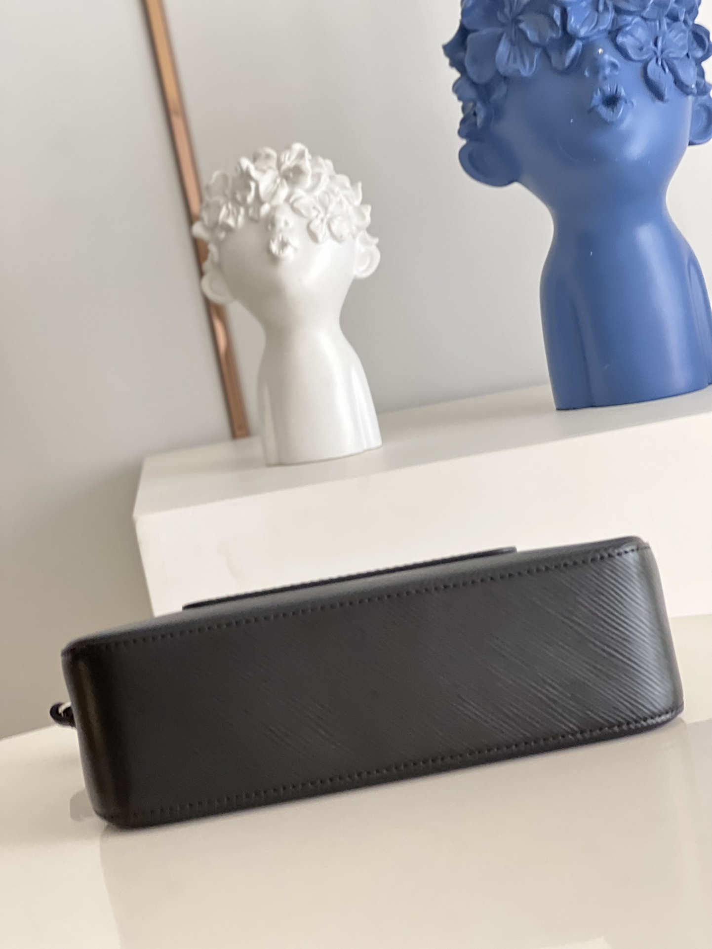 Louis Vuitton LV Marelle handbag M80689黑色