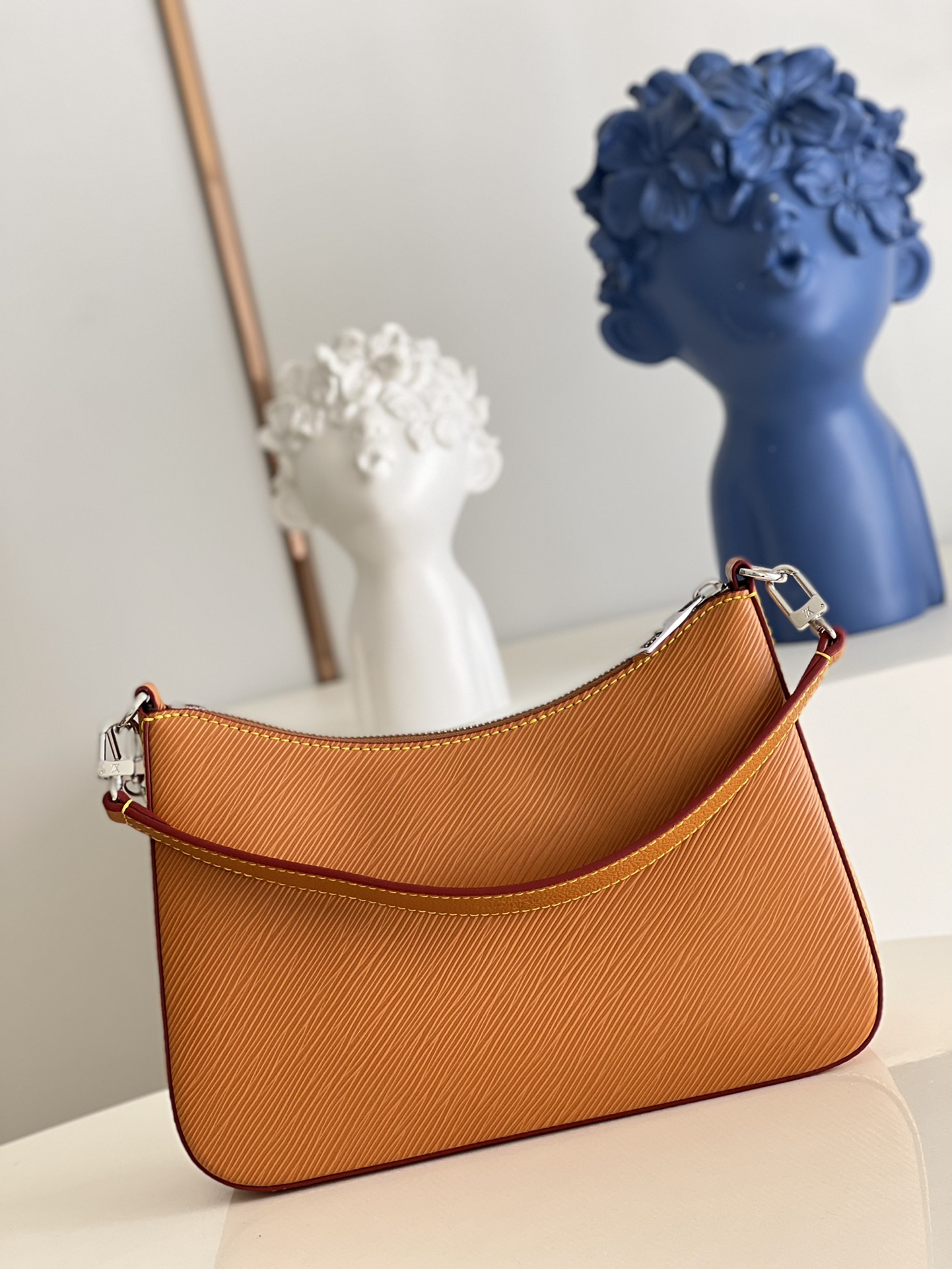 Louis Vuitton LV Marelle handbag M80794焦糖色