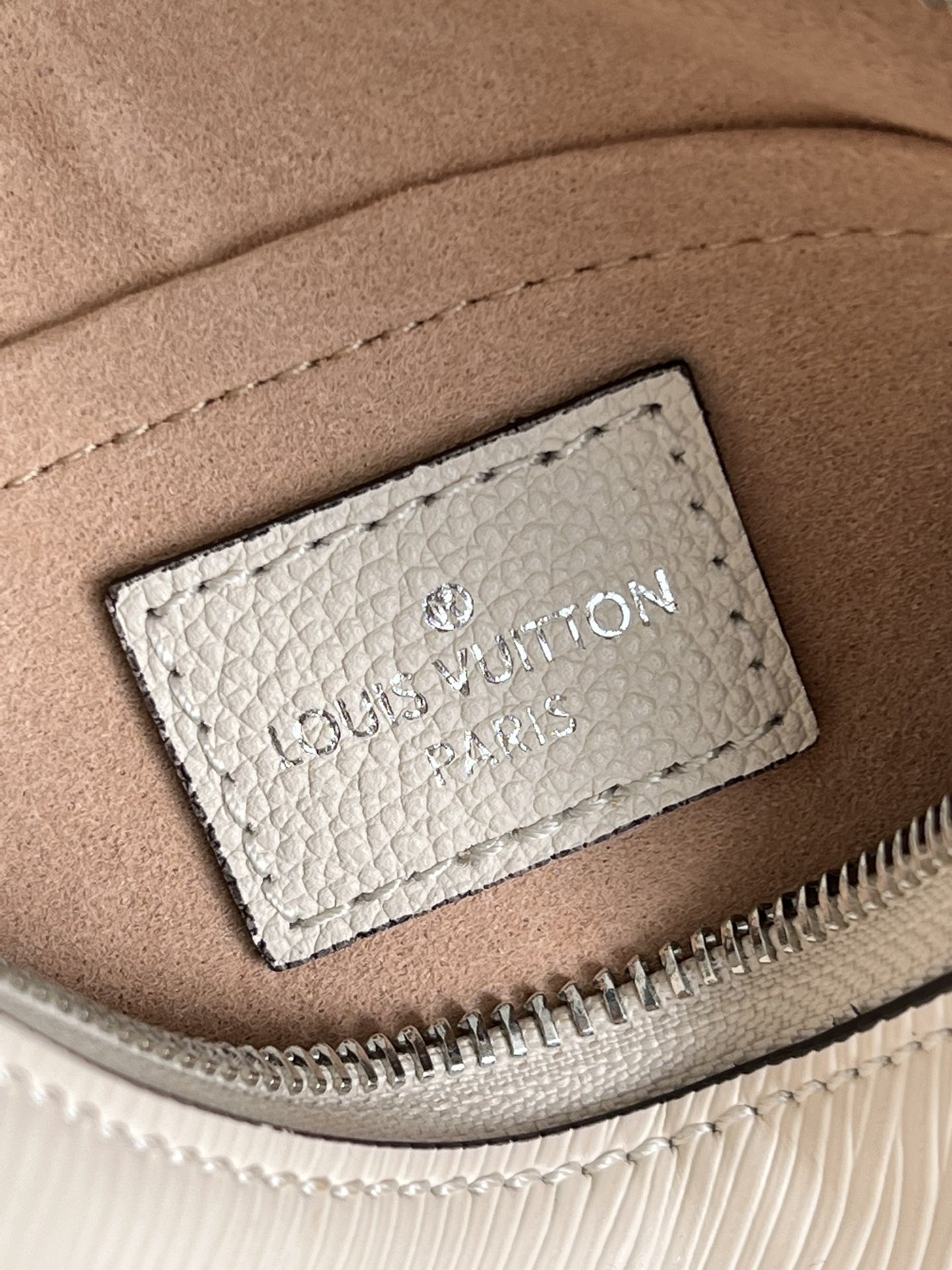 Louis Vuitton LV Marelle handbag M80688米白