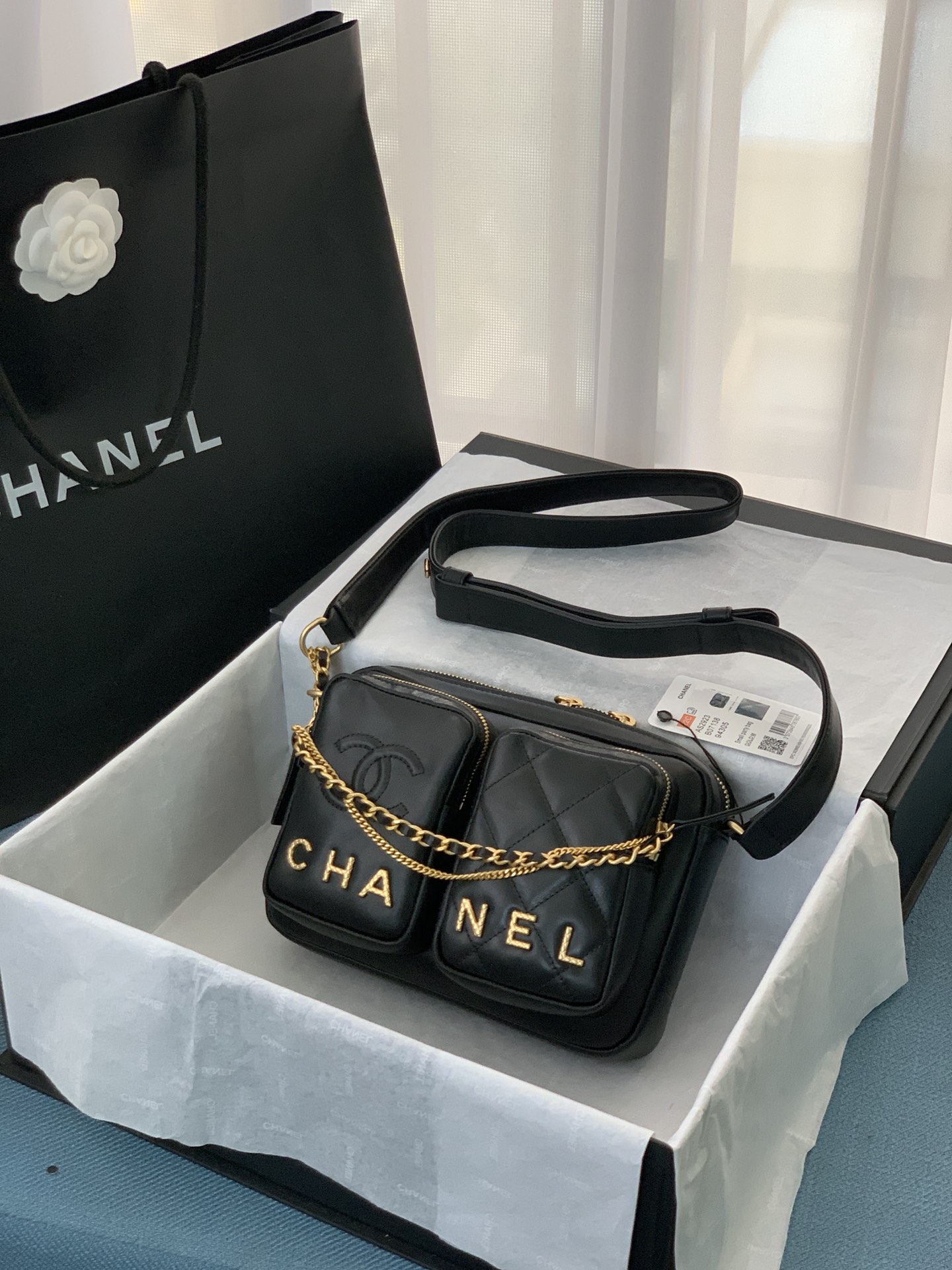 CHANEL：型号：As2923#：尺寸：2022年早春度假新款：牛皮系列：[愉快]全球抢爆相机炸药包，设计新颖独特时尚且很有品味，手感超好。正品33500元购入，正在抢购中。--  包哥哥-