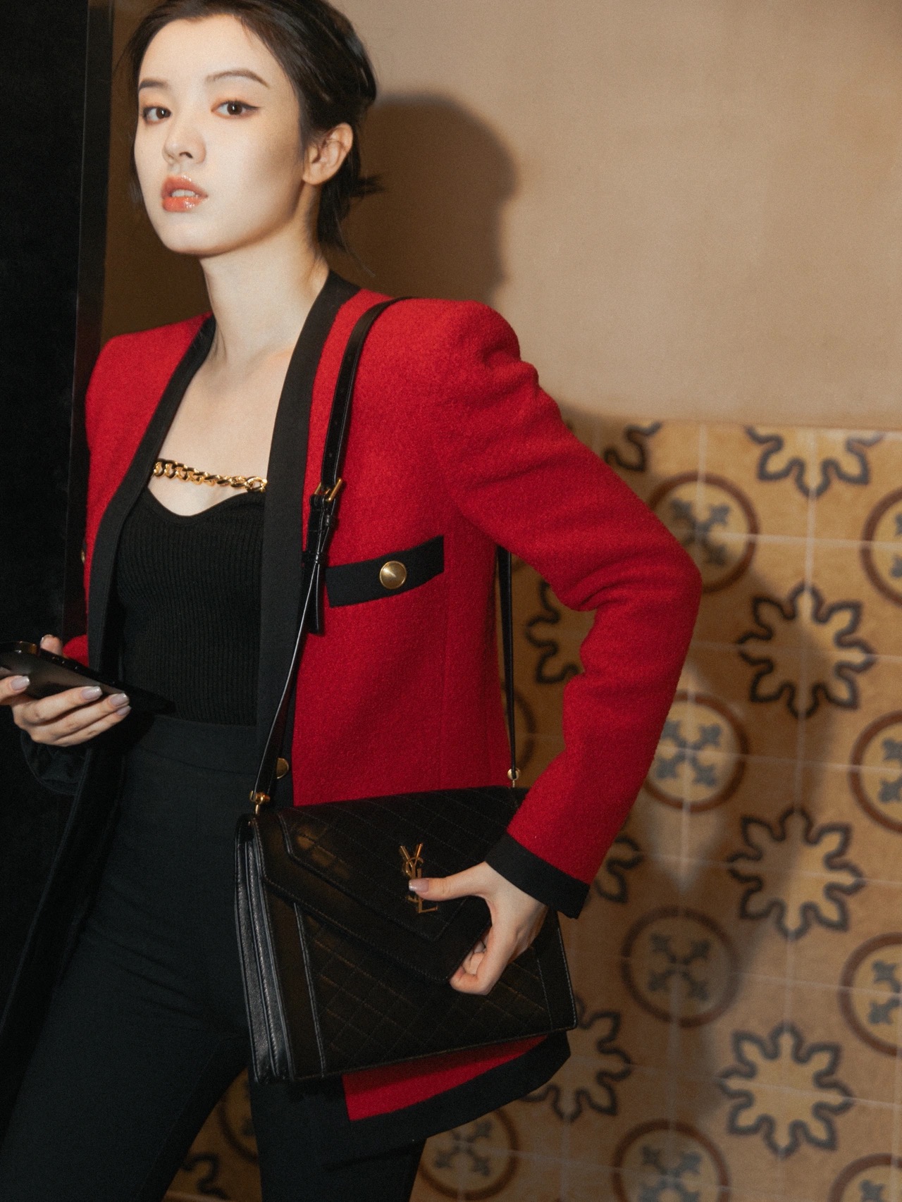 Saint laurent Ysl Gaby绗缝纹路信封斜挎包 668863黑色