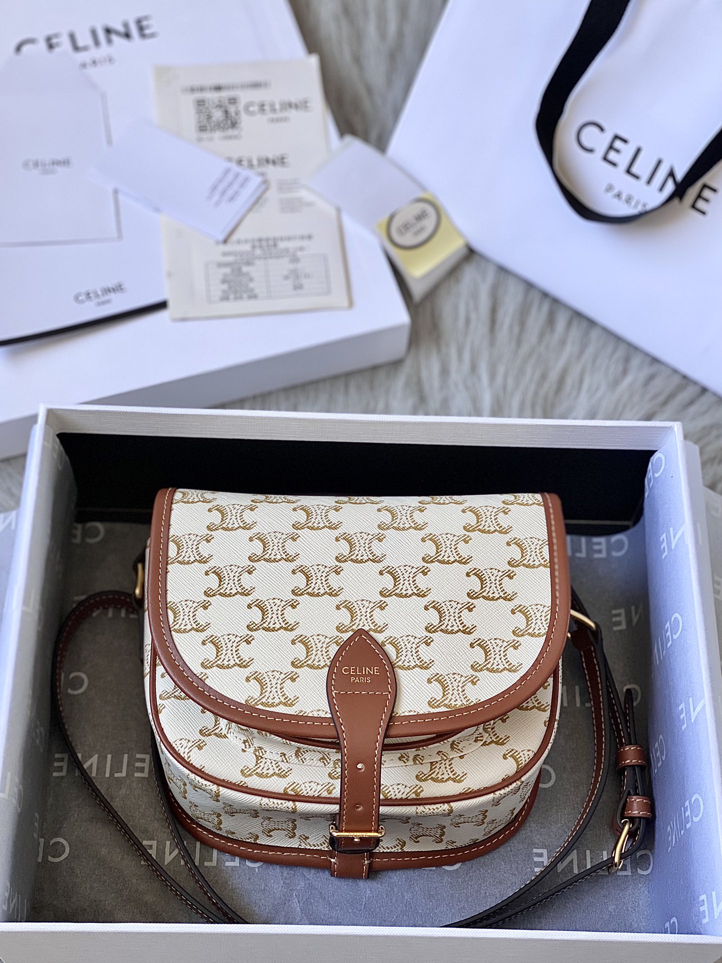 CELINE 2021早春新款马鞍包 191502白花