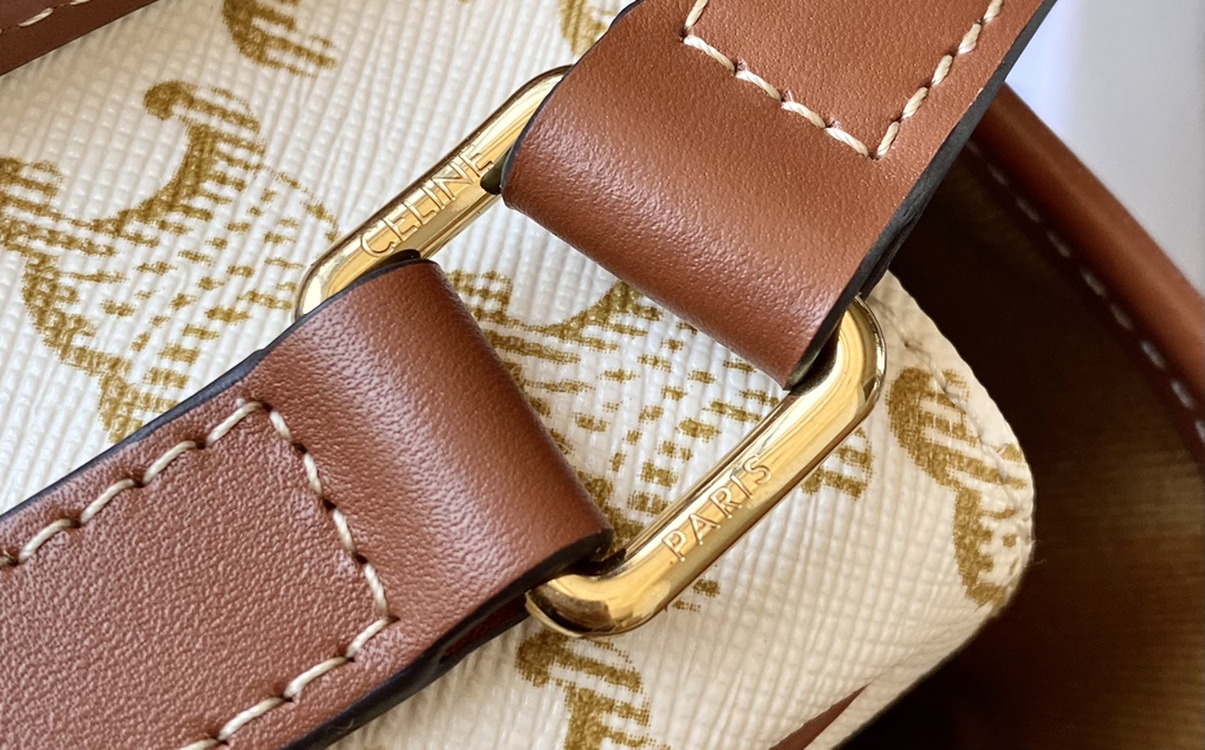 CELINE 2021早春新款马鞍包 191502白花