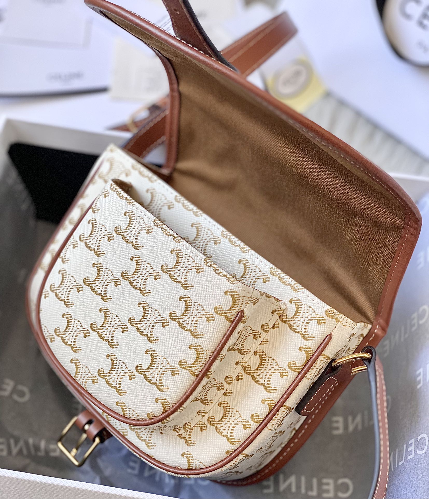 CELINE 2021早春新款马鞍包 191502白花