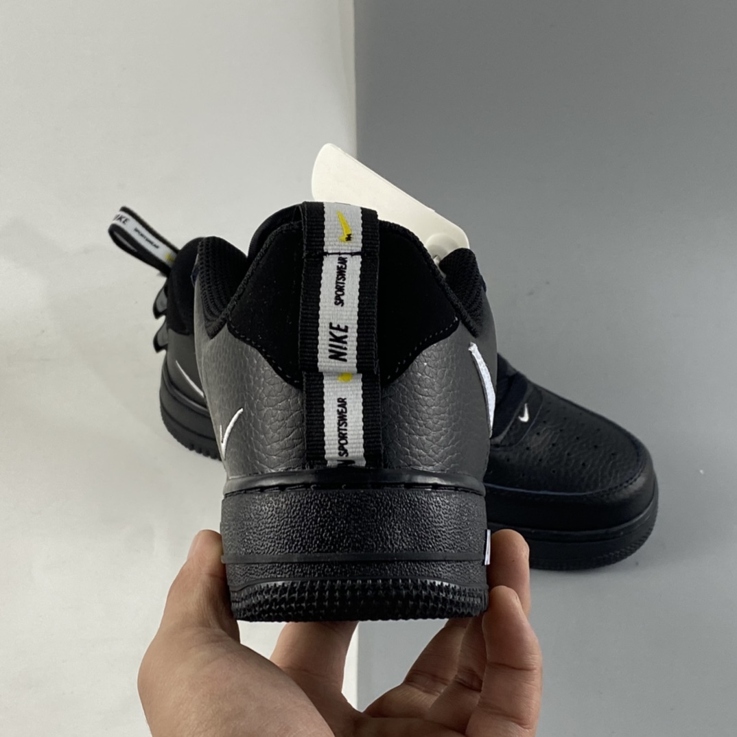 P130  NIKE Air Force 1 Low 黑白简版OW字母 AJ7747-001