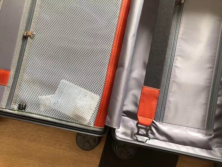 Luxury Gucci Aluminium Suitcase with Secure Lockers and Copper Details - 图片 8