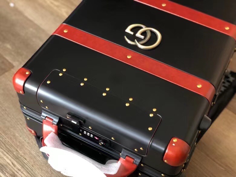 Luxury Gucci Aluminium Suitcase with Secure Lockers and Copper Details - 图片 5