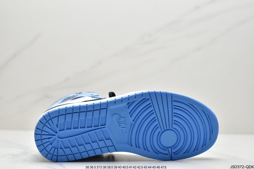 200  Air Jordan 1 High OG ”Bred Patent” 高帮 漆皮黑红 555088-140