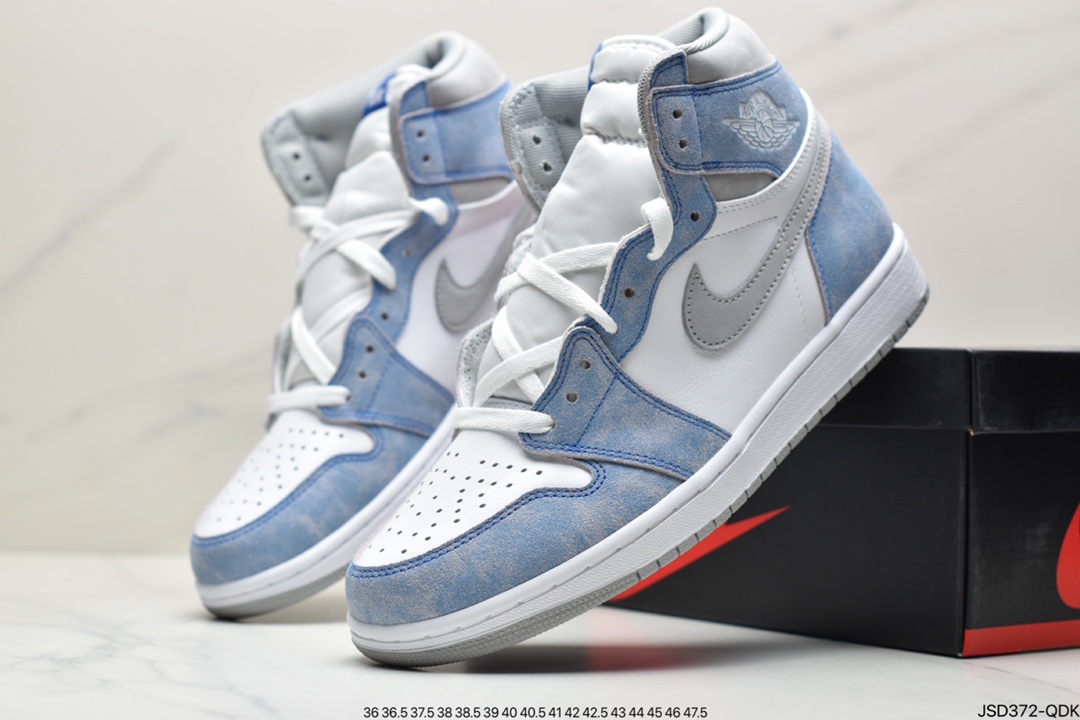 200  Air Jordan 1 High OG ”Bred Patent” 高帮 555088-140