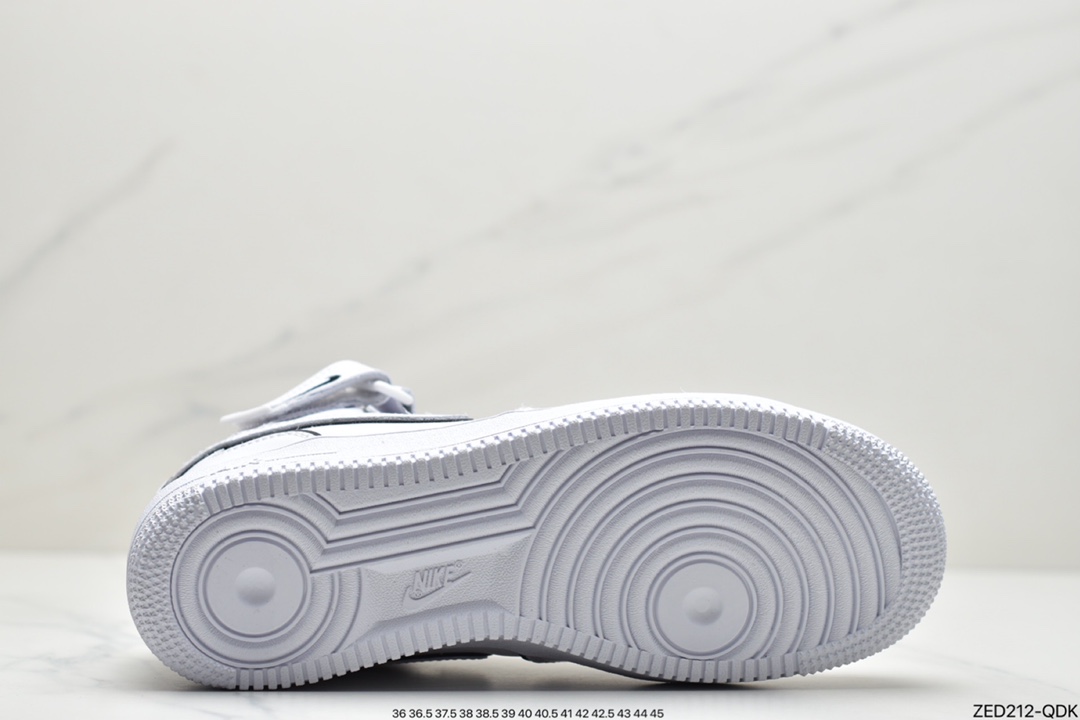 260 耐克NIke Air Force 1 ’07 Mid白炫彩“夜魔侠”空军一号中帮运动休闲板鞋 368732-810