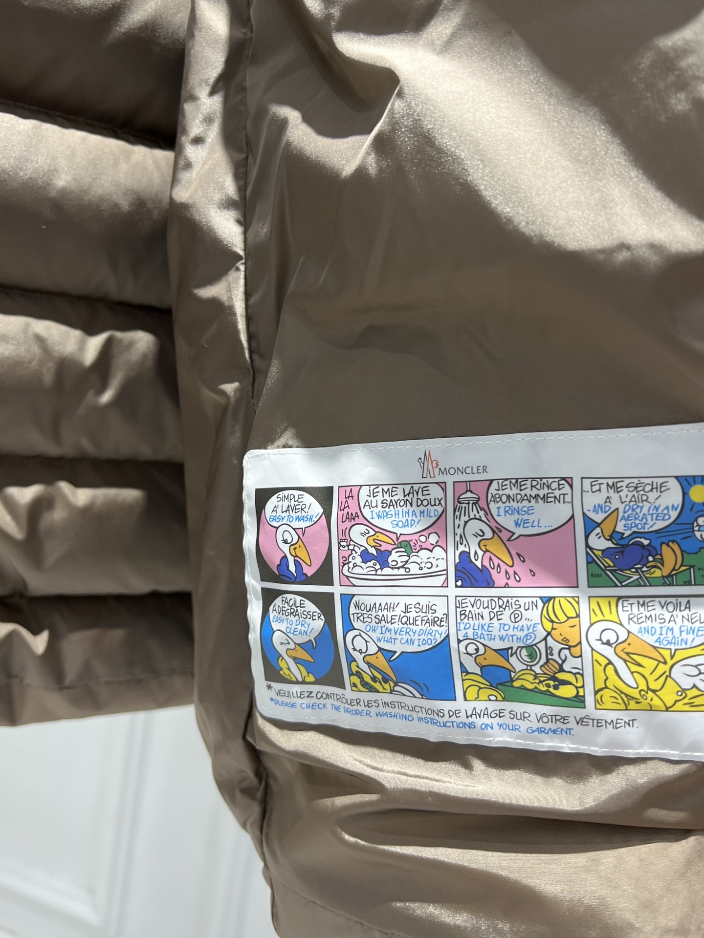 High-end Moncler winter fox fur belt-down jacket in black, gray, gold-brown. Sizes 1-4.-Big cat