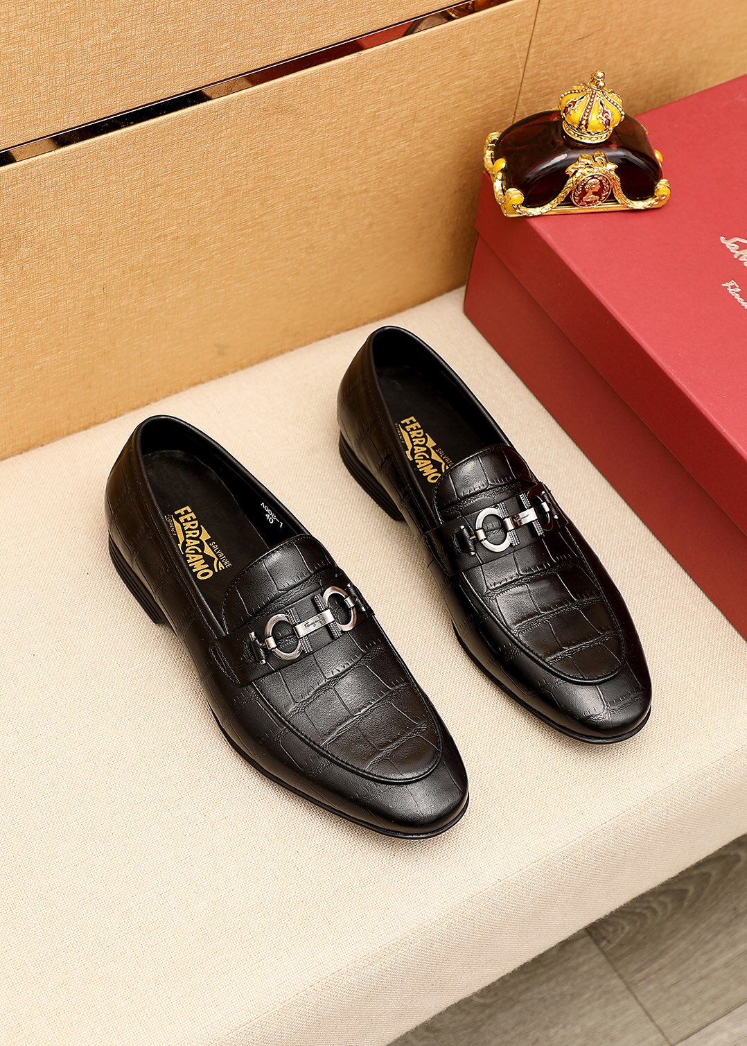 J0  Ferragamo「 菲拉格慕」休闲皮鞋正码