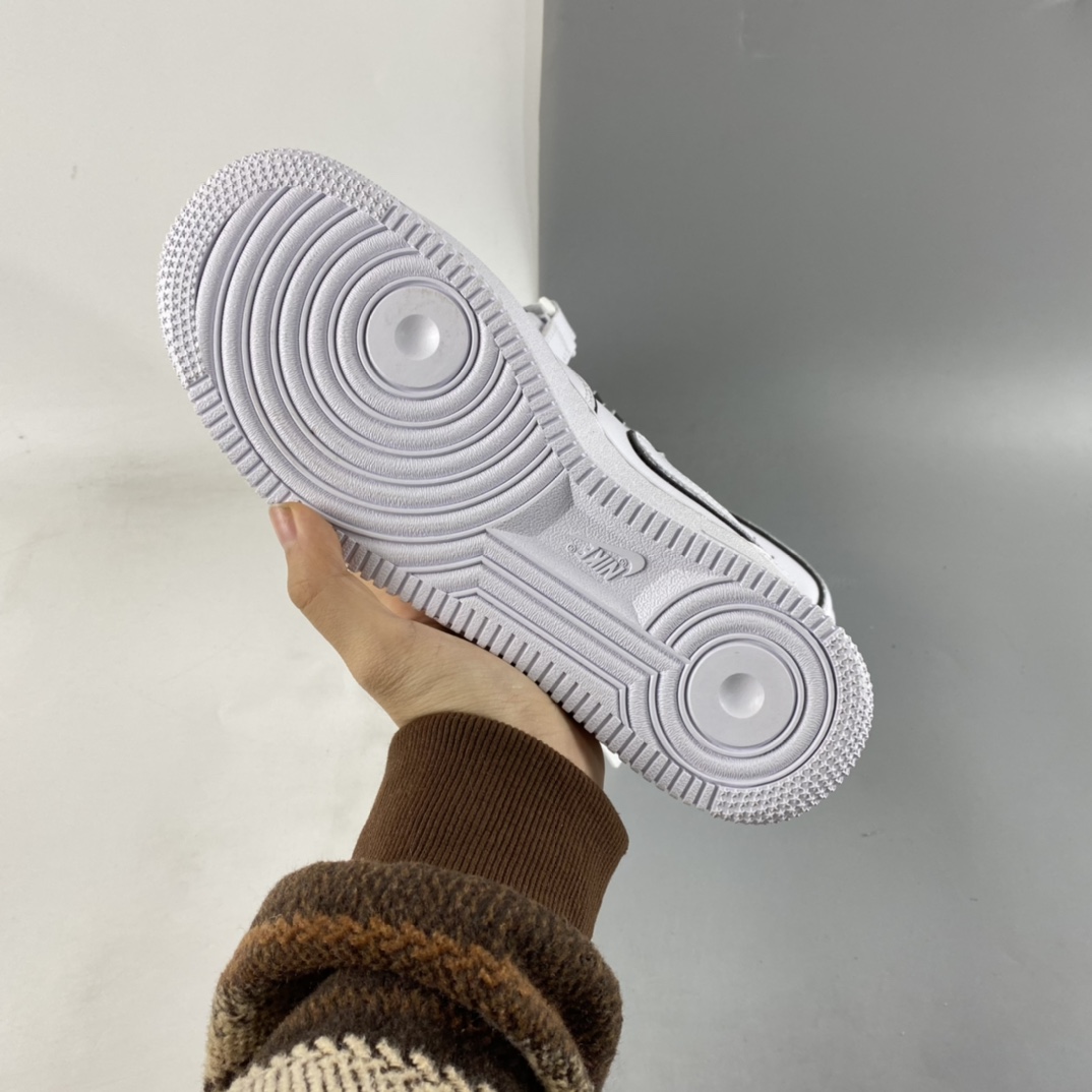 P260  NIKE Air Force 1’07 Mid 镭射白3M反光中帮休闲运动板鞋 368742-810