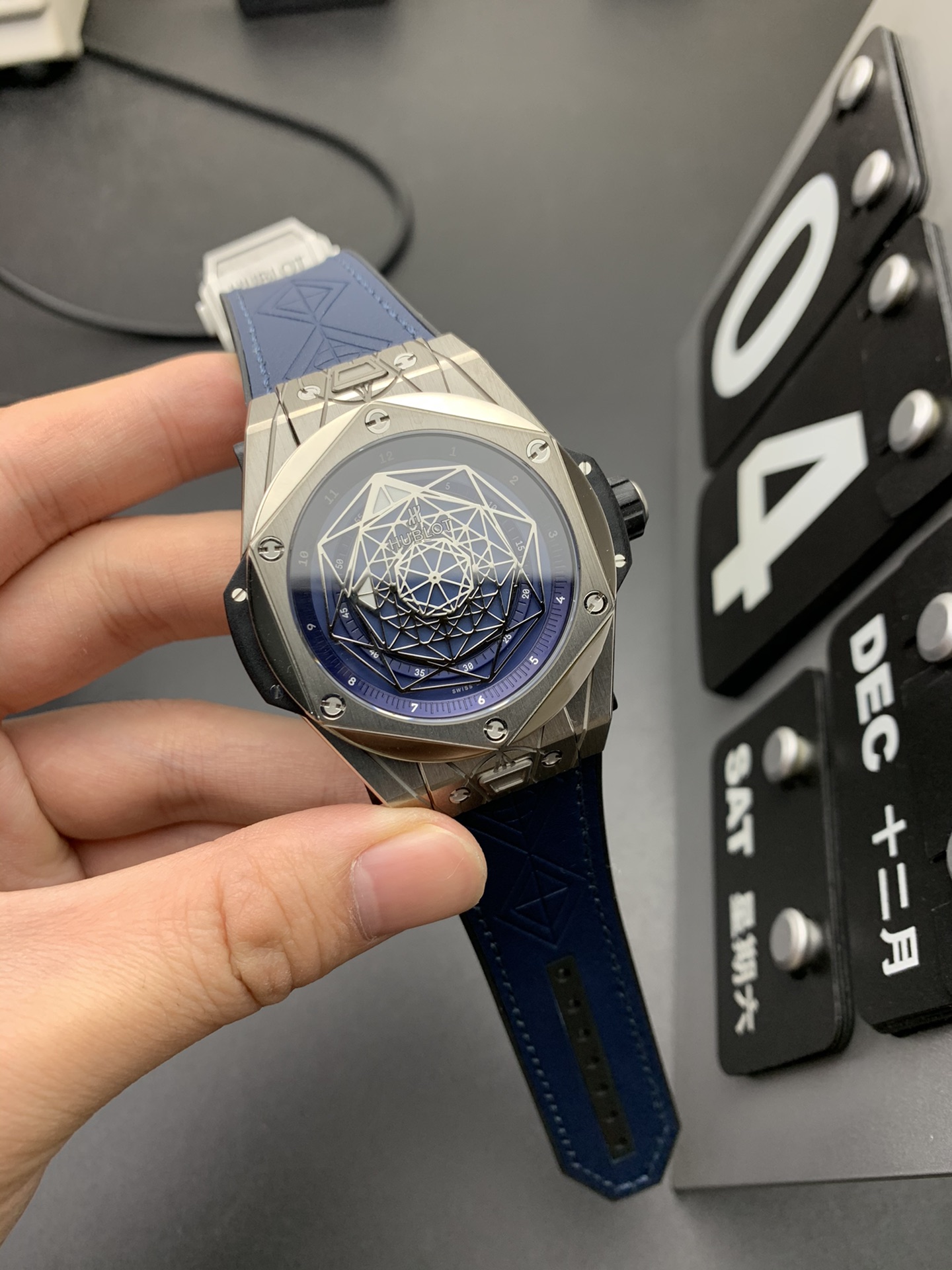 Hublot HB 钛蓝刺青