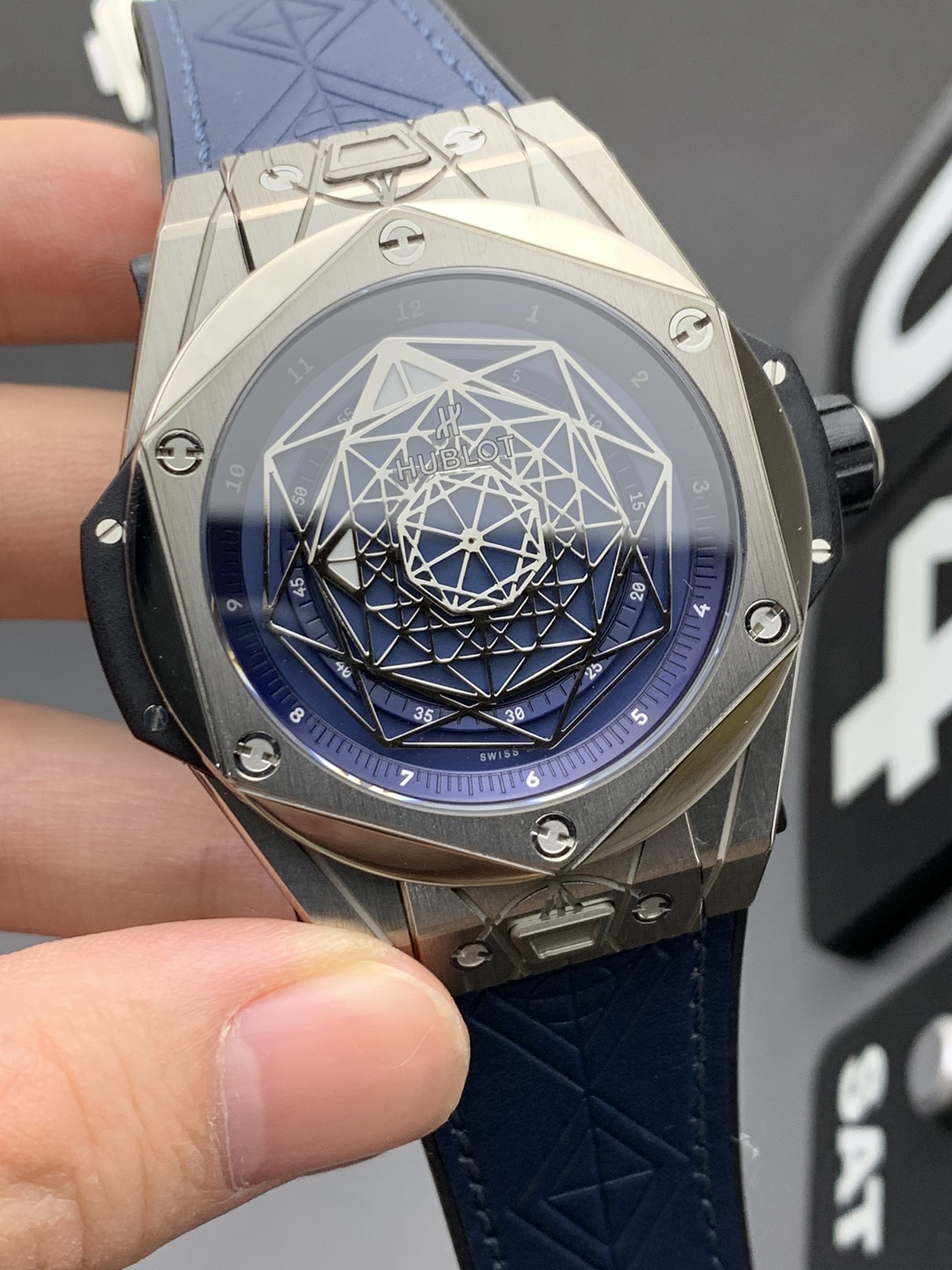 Hublot HB 钛蓝刺青