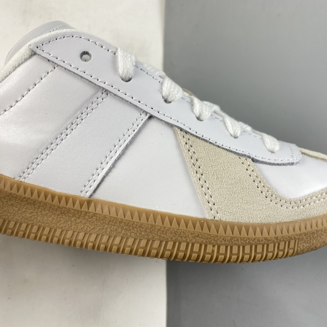 P150  Adidas BW ARMY 阿迪三叶草复古休闲板鞋BZ0579