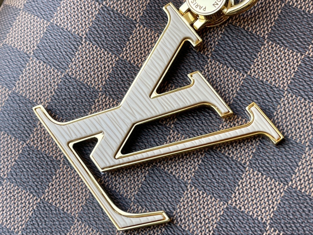 Louis Vuitton Haute Couture Classic Luxury Handbag Shoulder Crossbody 5